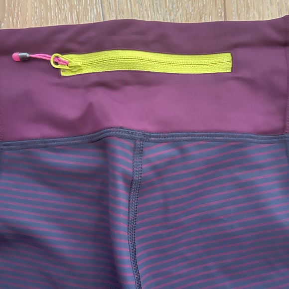 Lululemon Run For Your Life Crop 17”. EUC! Hyper Stripe Plum/Plum Pow Stripe - Picture 12 of 14